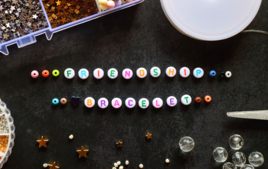 Pulseras de amistad - Actividades creativas en familia - 10doigts.fr