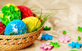 I Decorate Eggs with Quilling - Easter Activities - 10doigts.fr
