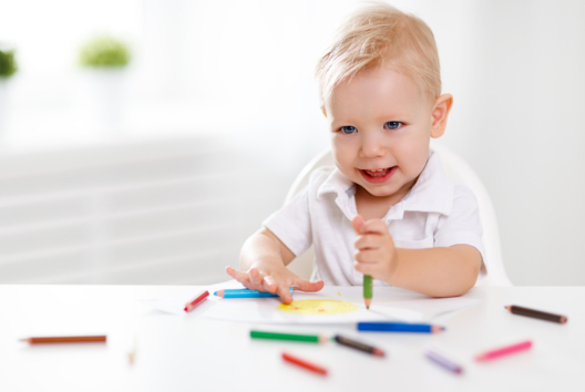 First Age Drawing - Activities for Children Under 3 Years - 10doigts.fr
