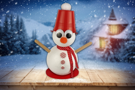 Snowman with a Bucket on Its Head - 0 - Funny Characters Craft Activities: Inventing Faces and Stories - 10doigts.com - Funny Characters Craft Activities: Inventing Faces and Stories - 10doigts.fr