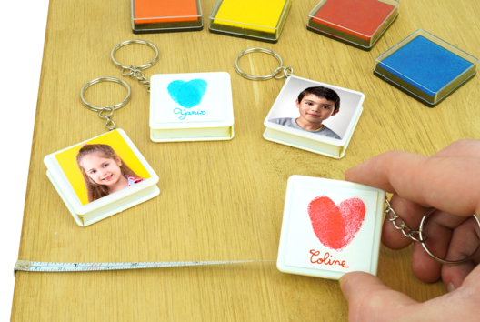 Keychains with Fingerprints + Photo - 1 - Father's Day Crafts - 10doigts.com - Father's Day Crafts - 10doigts.fr
