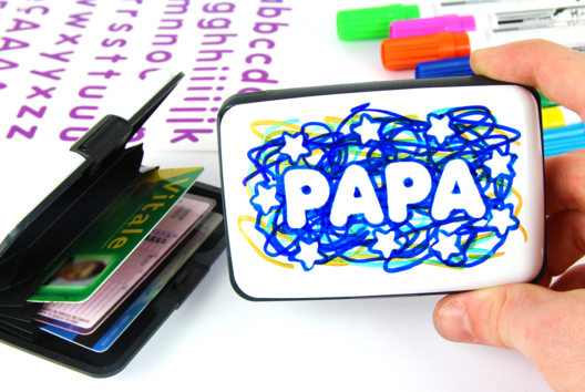Card Holder (Artistic Scribble) - 1 - Father's Day Crafts - 10doigts.com - Father's Day Crafts - 10doigts.fr