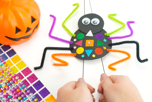 Araña que sube - Actividades manuales Halloween - 10doigts.fr