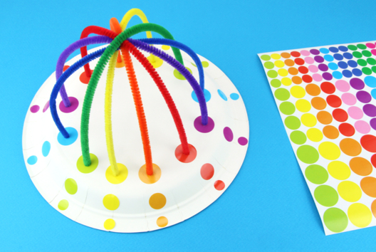 Rainbow Plate for Learning Colors - 1 - Creative Activities to Learn Colors - 10doigts.com - Creative Activities to Learn Colors - 10doigts.fr