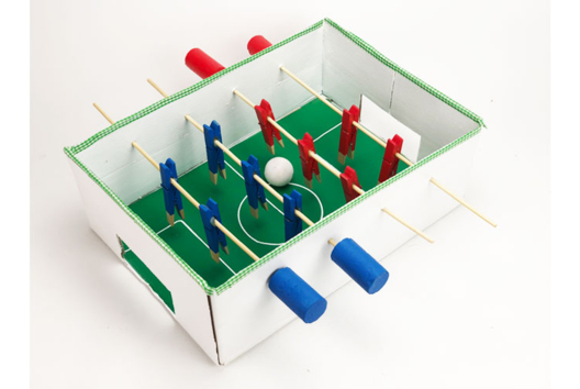 Foosball - 1 - Handicrafts Around Games to Enjoy Homemade Games - 10doigts.com - Handicrafts Around Games to Enjoy Homemade Games - 10doigts.fr