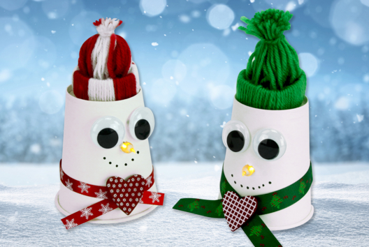 muñeco de nieve navidad vaso de cartón gorro de lana niño actividad manualidades - Actividades manuales luces - 10doigts.fr