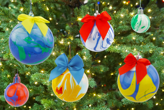 Marbled Christmas Baubles - 3 - Christmas Tree Ornement Crafts - 10doigts.com - Christmas Tree Ornement Crafts - 10doigts.fr - 2
