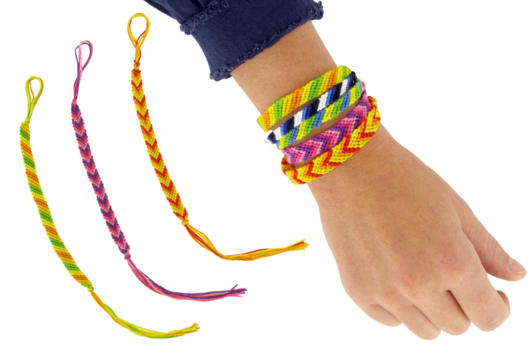 Friendship Bracelets - The Diagonals - 1 - Mother's Day Crafts - 10doigts.com - Mother's Day Crafts - 10doigts.fr