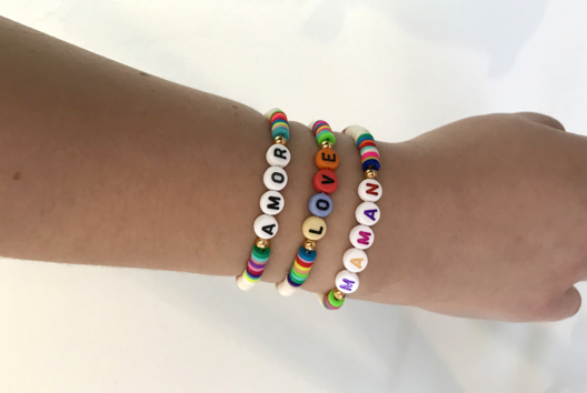Heishi and Alphabet Bead Bracelet - 3 - Mother's Day Crafts - 10doigts.com - Mother's Day Crafts - 10doigts.fr - 2