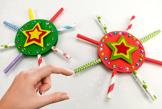 Christmas Star with Paper Straws - 1 - Christmas Tree Ornement Crafts - 10doigts.com - Christmas Tree Ornement Crafts - 10doigts.fr
