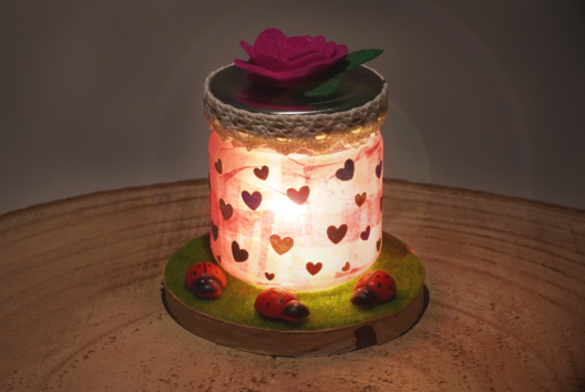 Flower and Ladybug Lantern - 2 - Mother's Day Crafts - 10doigts.com - Mother's Day Crafts - 10doigts.fr - 2