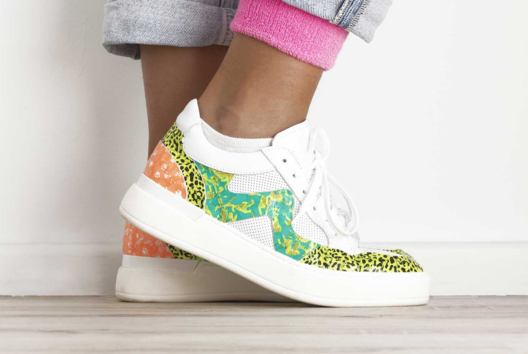 zapatos decopatch - Actividades manuales de vernis-collage: decora y personaliza tus objetos - 10doigts.fr