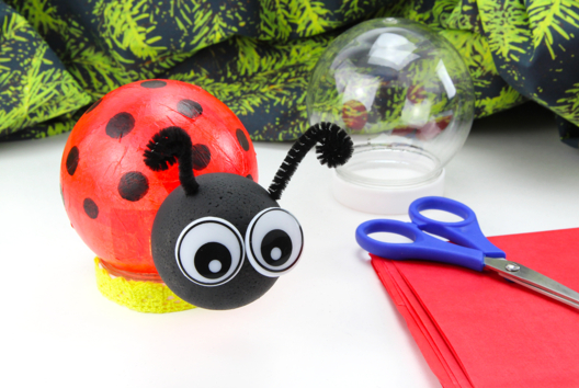Light-Up Ladybug - 1 - Animal Crafts: Our Creative Ideas for Children - 10doigts.com - Animal Crafts: Our Creative Ideas for Children - 10doigts.fr