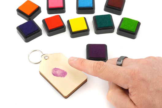 Photo Keychains and Fingerprint Imprints - 2 - Mother's Day Crafts - 10doigts.com - Mother's Day Crafts - 10doigts.fr - 2