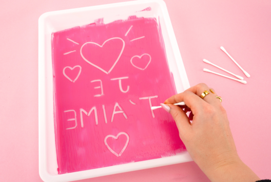 linocut child mother's day - Valentine's Day Crafts - 10doigts.fr - 2