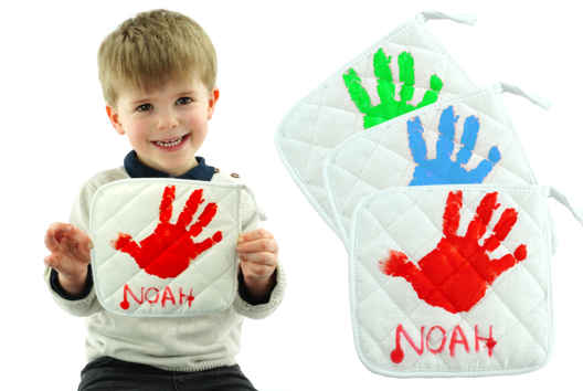 Oven Mitt with a Handprint - 1 - Mother's Day Crafts - 10doigts.com - Mother's Day Crafts - 10doigts.fr - 2