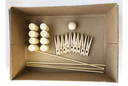 Foosball - 2 - Handicrafts Around Games to Enjoy Homemade Games - 10doigts.com - Handicrafts Around Games to Enjoy Homemade Games - 10doigts.fr - 2
