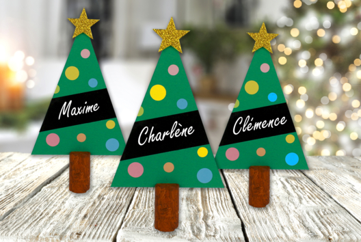 Christmas Tree Place Card - 1 - Craft Activities for Holiday Tables - 10doigts.com - Craft Activities for Holiday Tables - 10doigts.fr