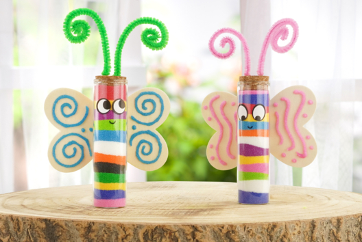 Colorful Sand-Filled Butterflies - 1 - Animal Crafts: Our Creative Ideas for Children - 10doigts.com - Animal Crafts: Our Creative Ideas for Children - 10doigts.fr