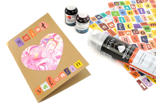 Marbled Valentine's Day Card - Shaving Foam - 1 - Valentine's Day Crafts - 10doigts.com - Valentine's Day Crafts - 10doigts.fr
