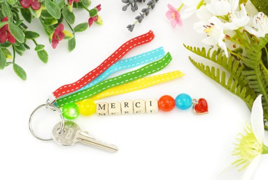 Keychain "thank you" (teacher gift) - 1 - Craft Activities for Teachers, ATSEM, AESH, Nannies... - 10doigts.com - Craft Activities for Teachers, ATSEM, AESH, Nannies... - 10doigts.fr