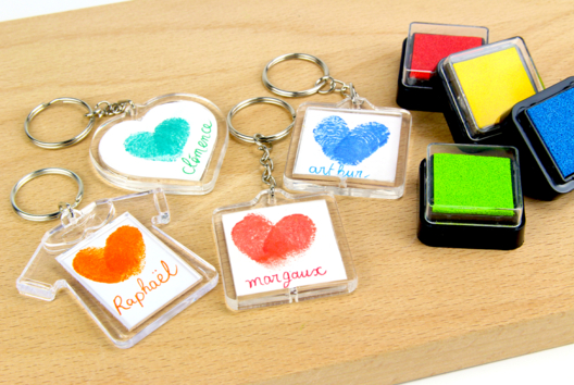 Fingerprint Keychains - 1 - Mother's Day Crafts - 10doigts.com - Mother's Day Crafts - 10doigts.fr
