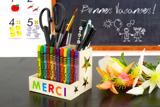 Portalápices regalo maestra fin de año - Manualidades y regalos para maestras, maestros,  niñeras... - 10doigts.fr - 2