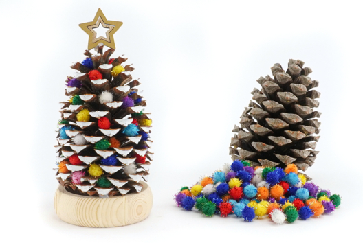 Pine Cone and Pom Poms Tree - 3 - Christmas Craft Activities - 10doigts.com - Christmas Craft Activities - 10doigts.fr - 2