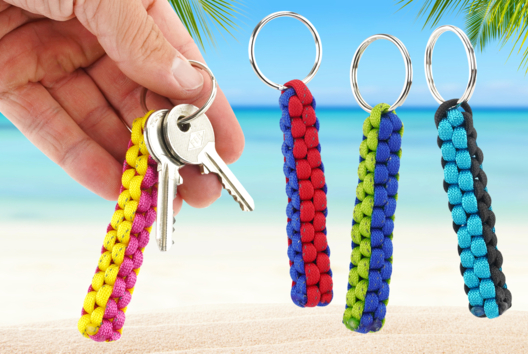 XXL Scoubidous in Paracord - 1 - Craft Activities to Make Your Keychains - 10doigts.com - Craft Activities to Make Your Keychains - 10doigts.fr