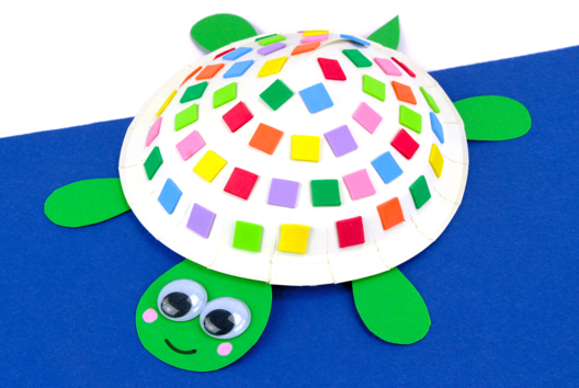 tortuga plato de cartón DIY niño - Actividades manuales animales: nuestras ideas creativas para los niños - 10doigts.fr