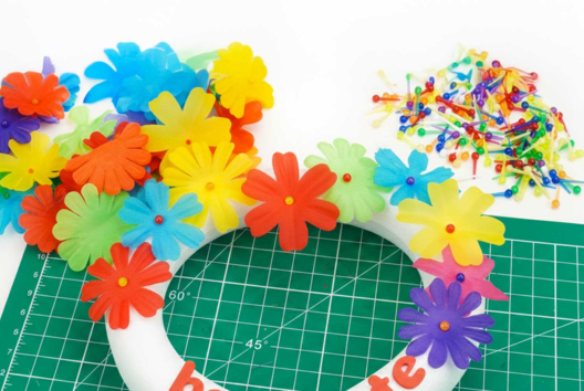 Flower Crown for Mother's Day - 3 - Mother's Day Crafts - 10doigts.com - Mother's Day Crafts - 10doigts.fr - 2