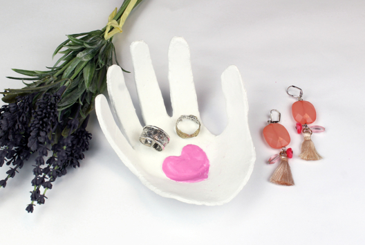 Pocket Organizer "Heart on Hand" - 1 - Mother's Day Crafts - 10doigts.com - Mother's Day Crafts - 10doigts.fr