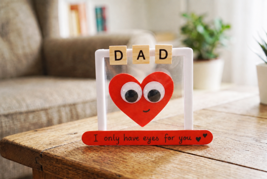 Table heart eyes only for you Father's Day - Handmade activities for Parents' Day - 10doigts.fr