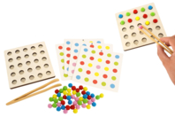 Bandeja de motricidad + pompones - Kits educativos: el placer de aprender a través de la manipulación. - 10doigts.fr