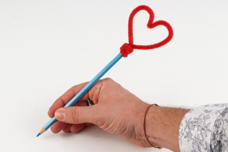 Monta lápiz corazón - Manualidades día de la madre – 10doigts.fr
