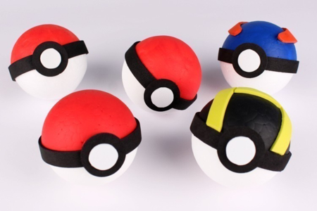 Fabricar una Pokéball - Actividades manuales alrededor de los juegos para divertirse con juegos hechos a mano – 10doigts.fr