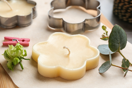 Cookie Cutter Candles for Christmas - 1 - Handicraft Activities for Making Your Candles and Soaps - 10doigts.com - Handicraft Activities for Making Your Candles and Soaps – 10doigts.fr