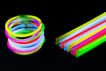 pulseras fluo luminosas glow fiestas - Artículos luminosos, guirnaldas y velas LED – 10doigts.fr