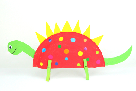 Multicolored Dinosaur with a Paper Plate - 3 - Craft Activities for All Ages: Gluing and Folding - 10doigts.com - Craft Activities for All Ages: Gluing and Folding – 10doigts.fr