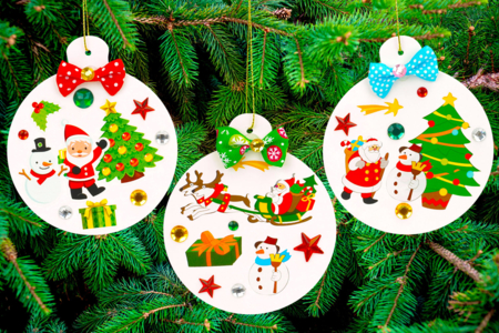 EASY Christmas Ornaments with Stickers - 1 - Christmas Tree Ornement Crafts - 10doigts.com - Christmas Tree Ornement Crafts – 10doigts.fr