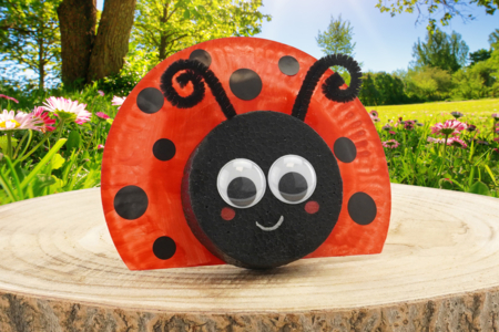 Ladybug with a Paper Plate - 1 - Animal Crafts: Our Creative Ideas for Children - 10doigts.com - Animal Crafts: Our Creative Ideas for Children – 10doigts.fr
