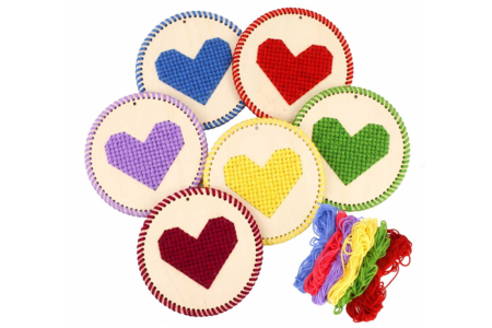 coeur à broder en bois - Sewing Kits – 10doigts.fr