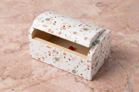 Small Wooden Box - 7 x 4 cm - 2 - Wooden Boxes - 10doigts.com - Wooden Boxes – 10doigts.fr
