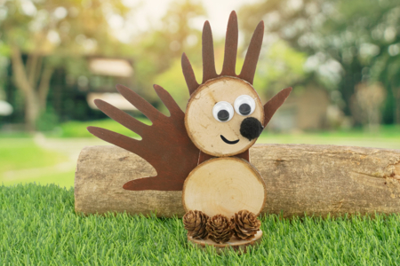 Hedgehog with Wood Logs - 1 - Autumn Crafts - 10doigts.com - Autumn Crafts – 10doigts.fr