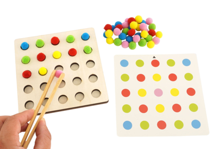 kit Bandeja de motricidad + pompones - Kits educativos: el placer de aprender a través de la manipulación. – 10doigts.fr