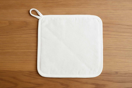 White Cotton Oven Glove with Quilted Stitching - 1 - Cotton, Linen - Textiles - 10doigts.com - Cotton, Linen - Textiles – 10doigts.fr
