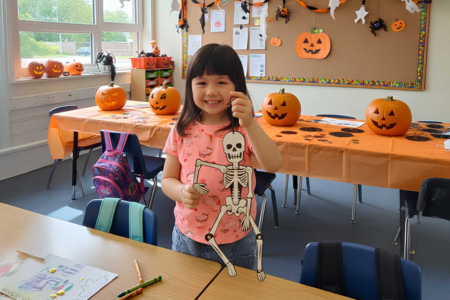 Mobile articulated skeleton - 3 - Halloween Craft Kits - 10doigts.com - Halloween Craft Kits – 10doigts.fr