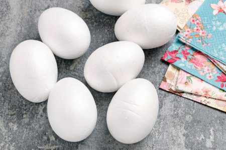 huevos decopatch servilletas - Huevos de Pascua creativo – 10doigts.fr