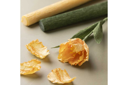 rafia de papel tulipán naranja - Flores de papel crepé para manualidades: crea ramos duraderos – 10doigts.fr