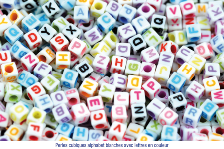 Abalorios cúbicos blancos de letras con colores surtidos - Actividades manuales para la creación de tus joyas – 10doigts.fr